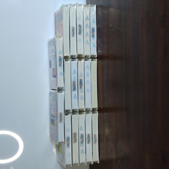 17 Brand new FACTORY SEALED Disney VHS - Picture 6 of 6